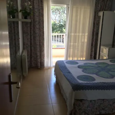 With Direct Access To The Beach. Apartment